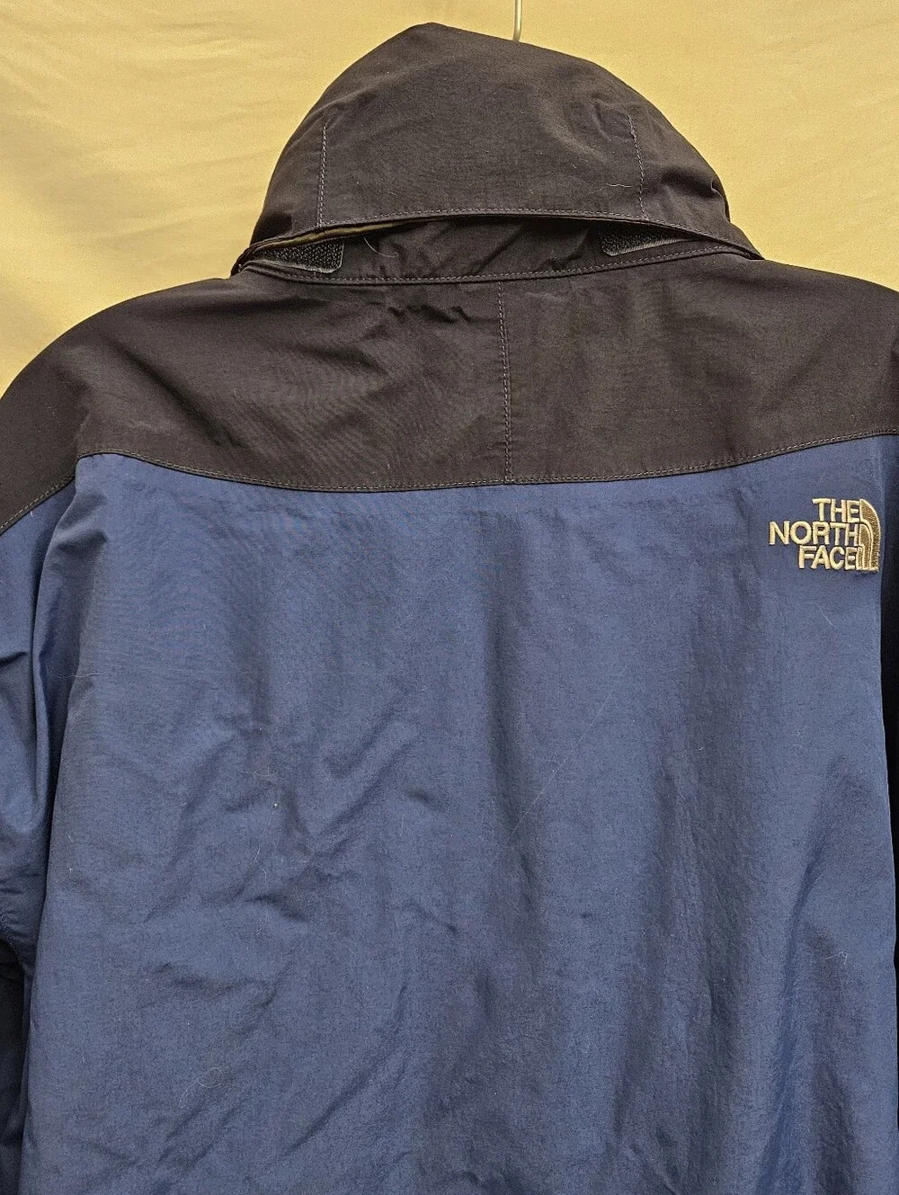 The North Face Two-Tone Windbreaker Jacket Mens XL Packable Hood Outdoor